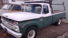 1966 Ford F250 - Green