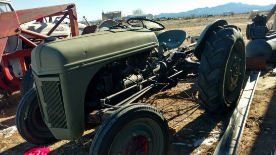 1940 Ford 9n - Green