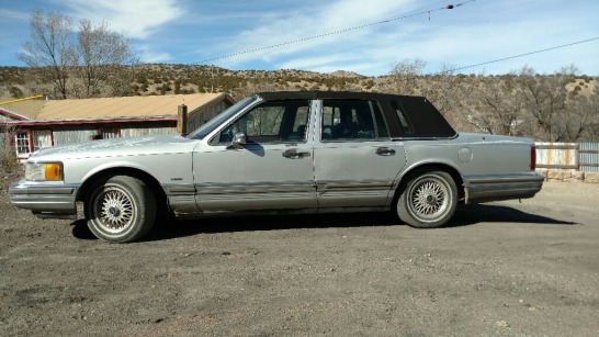 1995 Lincoin Towncar - Grey