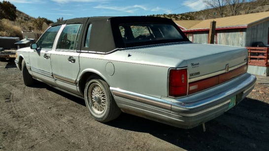 1995 Lincoin Towncar - Grey