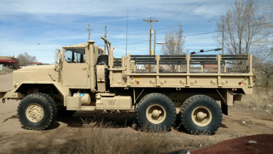 1990 Oshkosh 5 ton - Tan