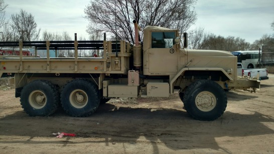 1990 Oshkosh 5 ton - Tan