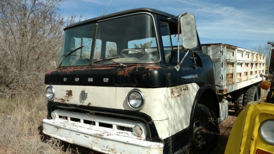 1971 Ford C 600 - Black/White