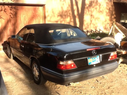 1994 Mercedes 320e - Black