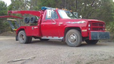 1984 Chevrolet Tow truck - Red