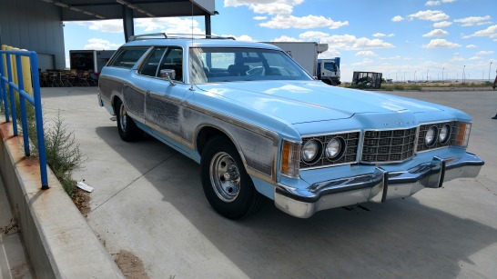 1973 Ford Country Squire - Blue