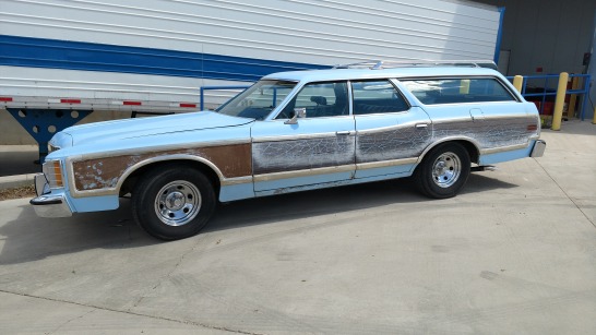 1973 Ford Country Squire - Blue