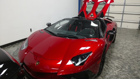 2016 Lamborghini Aventador - Red